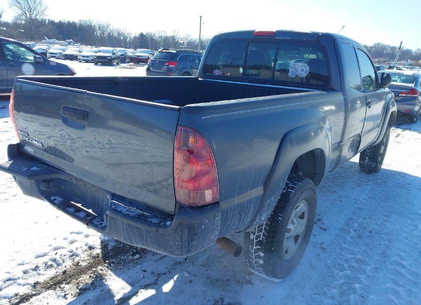 Photo 4 of 2013 Toyota Tacoma (VIN 5TFUX4EN1DX017735)