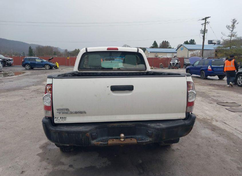 Photo 16 of 2011 Toyota Tacoma (VIN 5TFUX4EN3BX008189)