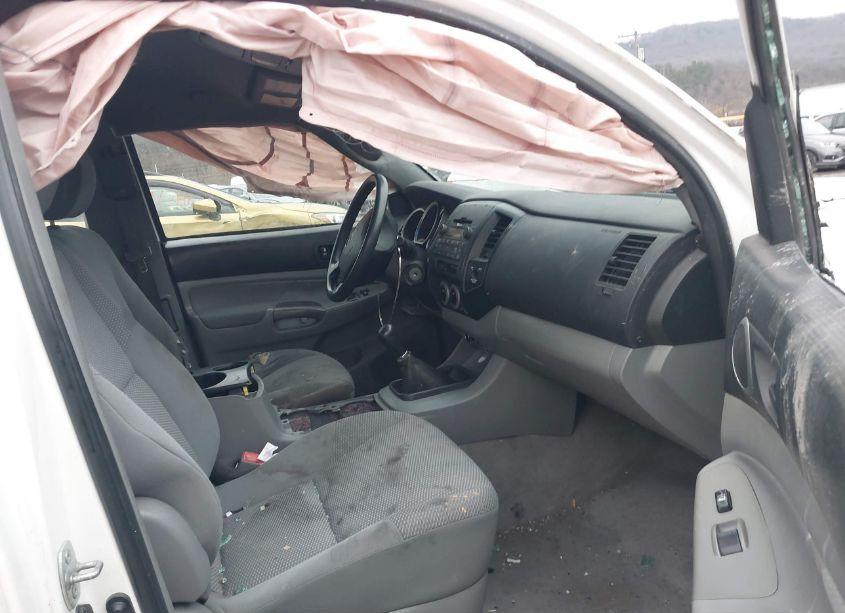 Photo 5 of 2011 Toyota Tacoma (VIN 5TFUX4EN3BX008189)