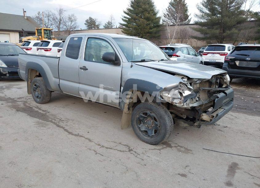 2015 Toyota Tacoma (VIN 5TFUX4EN5FX030586) main photo