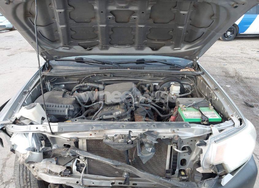 Photo 10 of 2015 Toyota Tacoma (VIN 5TFUX4EN5FX030586)