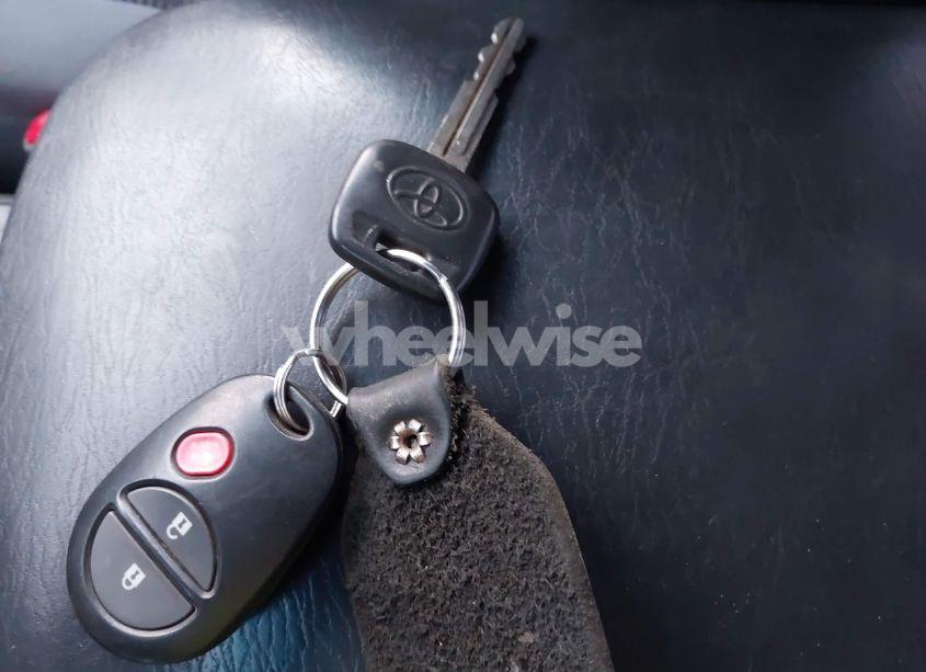 Photo 11 of 2015 Toyota Tacoma (VIN 5TFUX4EN5FX030586)