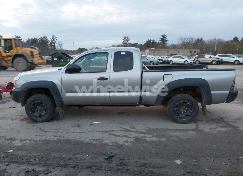 Photo 14 of 2015 Toyota Tacoma (VIN 5TFUX4EN5FX030586)