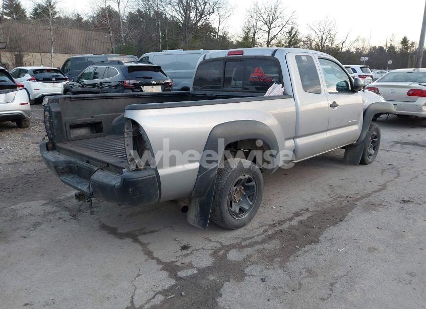 Photo 4 of 2015 Toyota Tacoma (VIN 5TFUX4EN5FX030586)