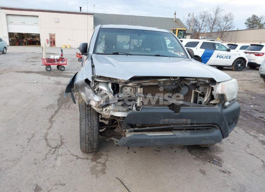 Photo 6 of 2015 Toyota Tacoma (VIN 5TFUX4EN5FX030586)