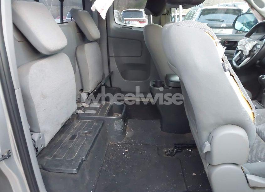 Photo 8 of 2015 Toyota Tacoma (VIN 5TFUX4EN5FX030586)