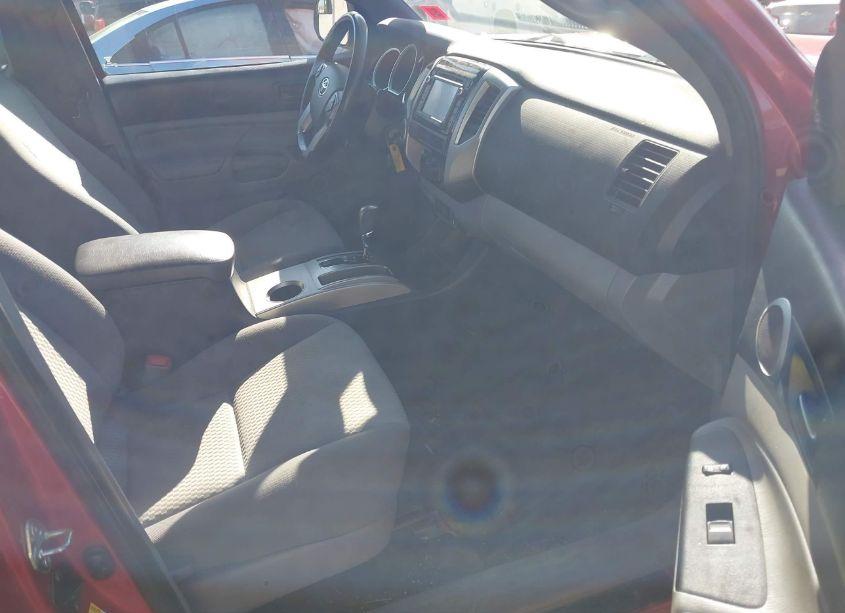 Photo 5 of 2015 Toyota Tacoma (VIN 5TFUX4EN6FX038793)