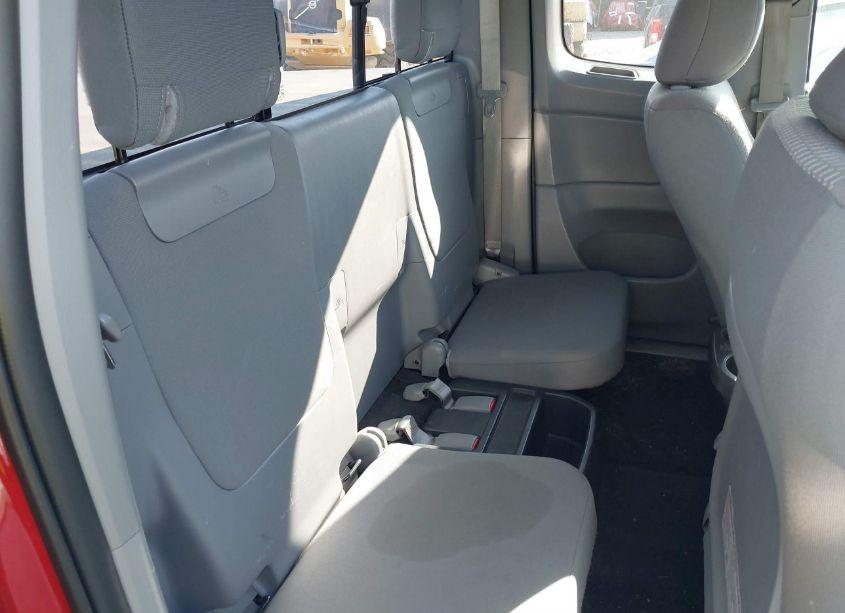 Photo 8 of 2015 Toyota Tacoma (VIN 5TFUX4EN6FX038793)