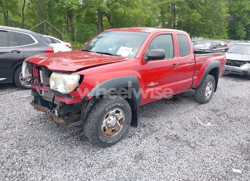 Photo 2 of 2011 Toyota Tacoma (VIN 5TFUX4EN8BX004834)