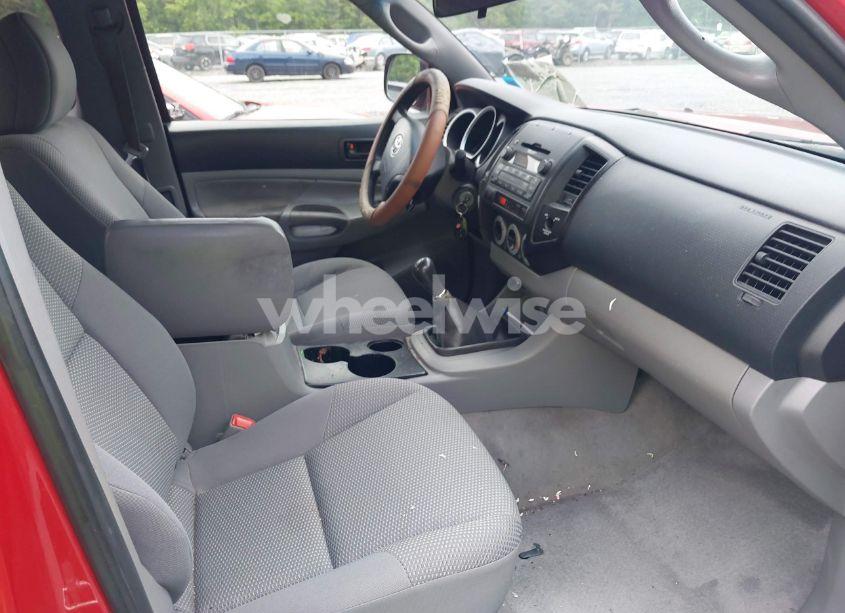 Photo 5 of 2011 Toyota Tacoma (VIN 5TFUX4EN8BX004834)