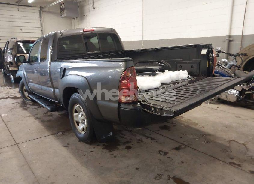 Photo 3 of 2014 Toyota Tacoma (VIN 5TFUX4EN8EX024814)