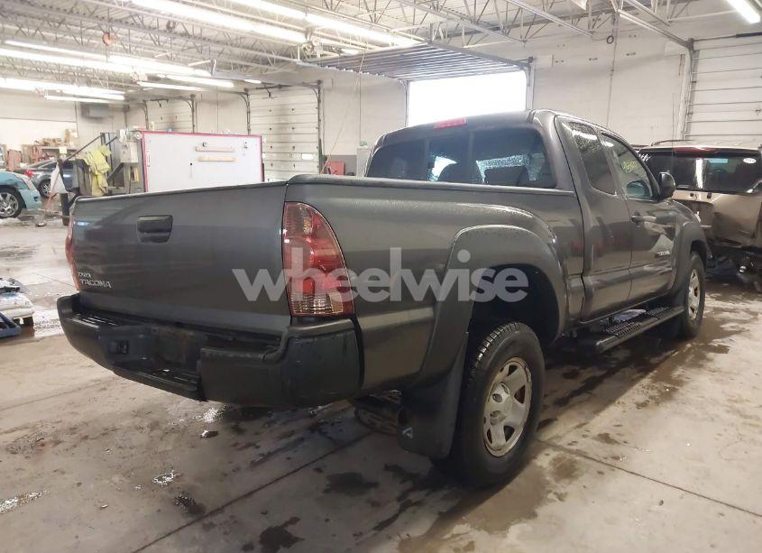 Photo 4 of 2014 Toyota Tacoma (VIN 5TFUX4EN8EX024814)