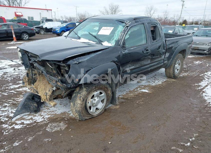 Photo 2 of 2014 Toyota Tacoma (VIN 5TFUX4EN8EX026787)