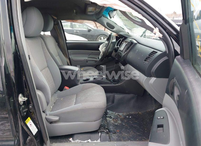 Photo 5 of 2014 Toyota Tacoma (VIN 5TFUX4EN8EX026787)