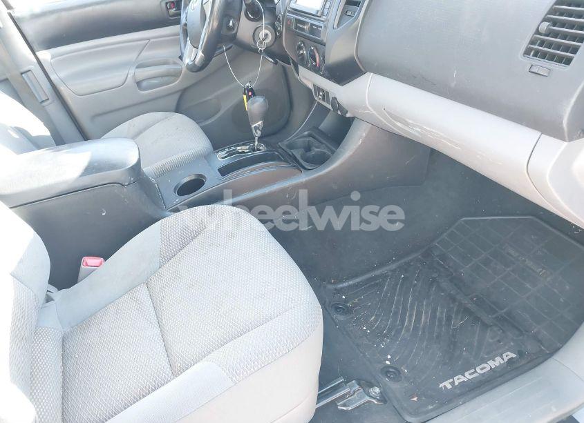 Photo 5 of 2015 Toyota Tacoma (VIN 5TFUX4EN8FX032722)