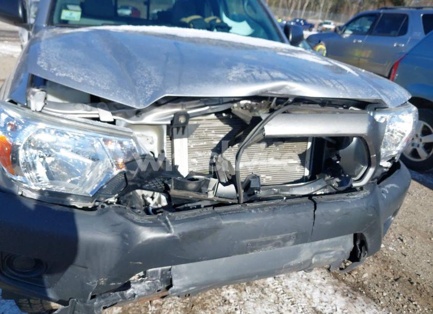 Photo 6 of 2015 Toyota Tacoma (VIN 5TFUX4EN8FX032722)