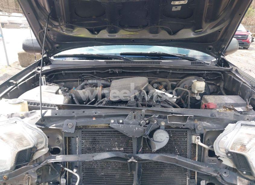 Photo 10 of 2015 Toyota Tacoma (VIN 5TFUX4EN8FX033949)