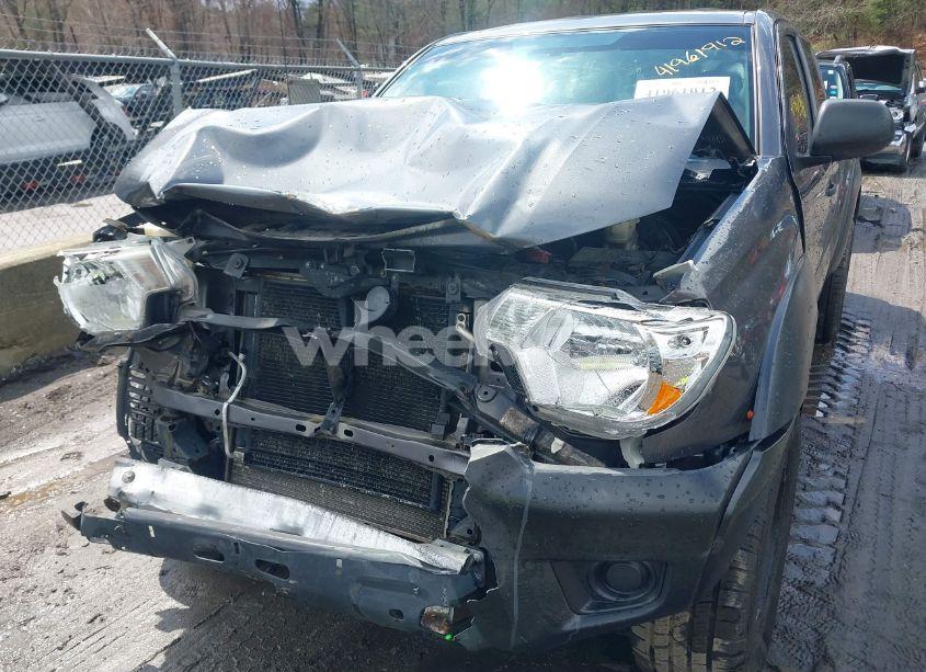 Photo 6 of 2015 Toyota Tacoma (VIN 5TFUX4EN8FX033949)