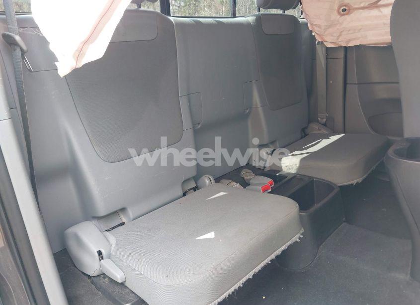 Photo 8 of 2015 Toyota Tacoma (VIN 5TFUX4EN8FX033949)
