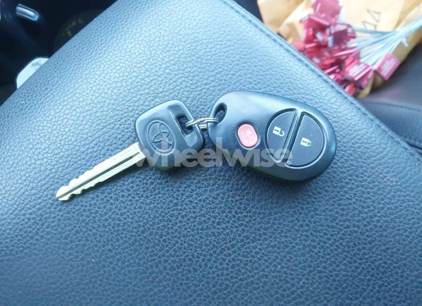 Photo 11 of 2015 Toyota Tacoma (VIN 5TFUX4EN9FX036973)