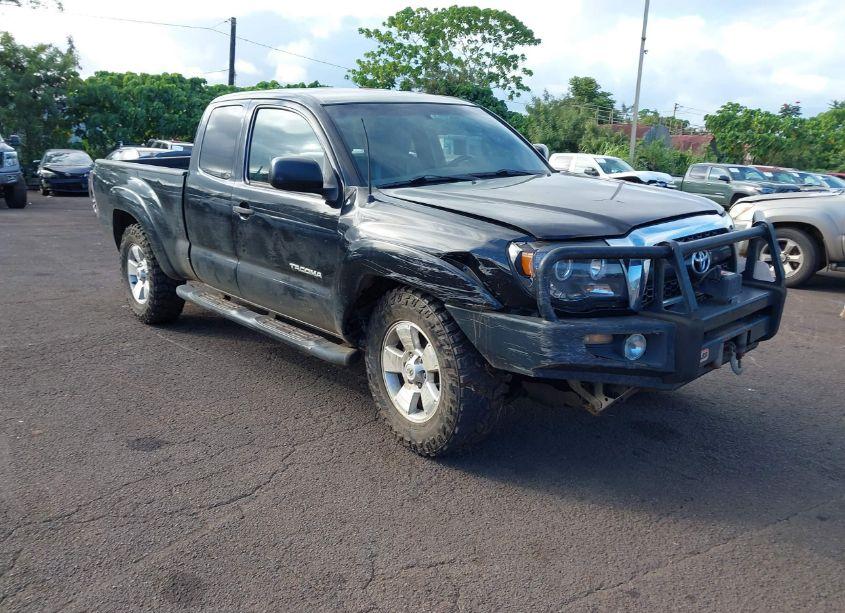 2011 Toyota Tacoma (VIN 5TFUX4ENXBX002213) main photo