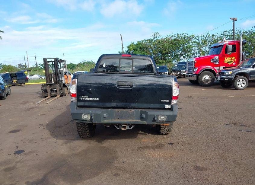 Photo 16 of 2011 Toyota Tacoma (VIN 5TFUX4ENXBX002213)