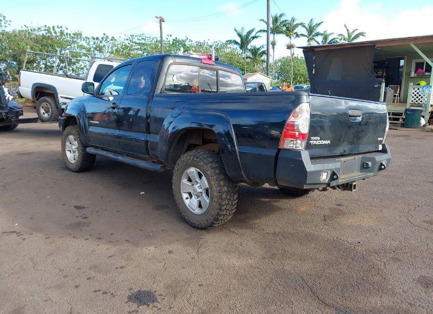 Photo 3 of 2011 Toyota Tacoma (VIN 5TFUX4ENXBX002213)