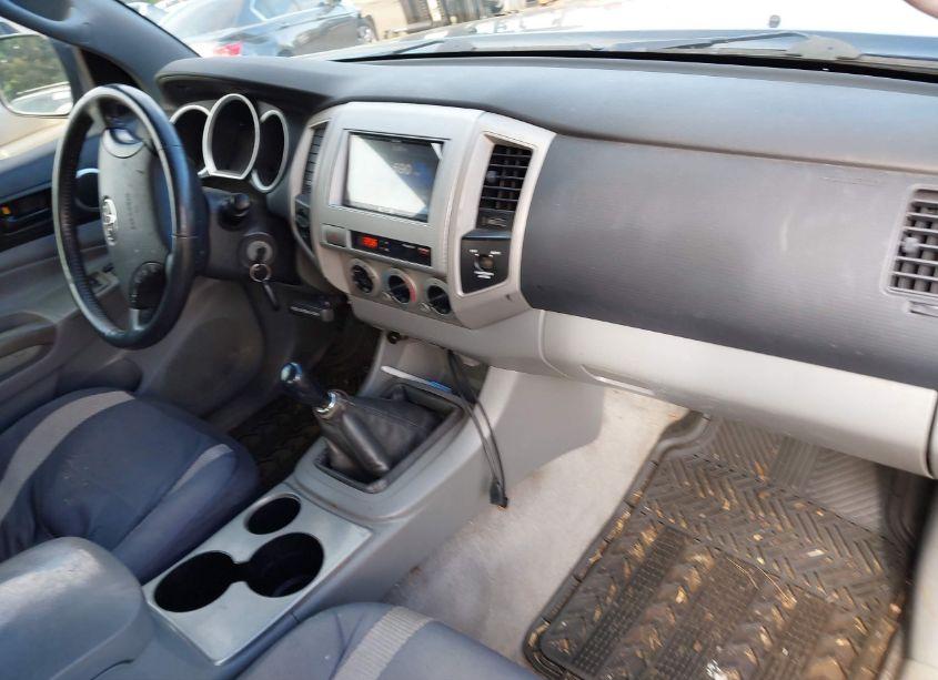 Photo 5 of 2011 Toyota Tacoma (VIN 5TFUX4ENXBX002213)