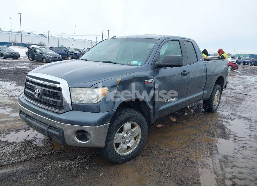 Photo 2 of 2010 Toyota Tundra GRADE 5.7L V8 (VIN 5TFUY5F10AX110742)
