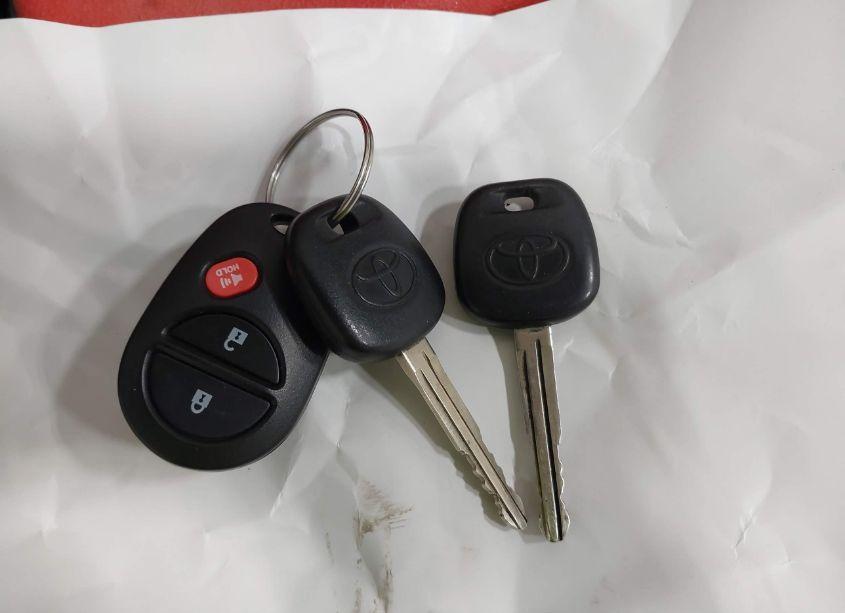 Photo 11 of 2011 Toyota Tundra GRADE 5.7L V8 (VIN 5TFUY5F10BX180775)