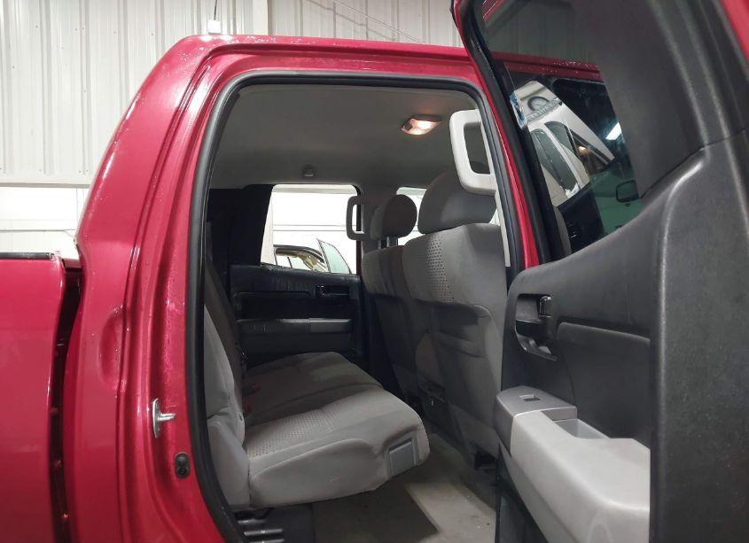 Photo 8 of 2011 Toyota Tundra GRADE 5.7L V8 (VIN 5TFUY5F10BX180775)