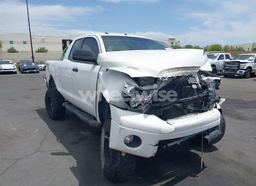 2010 Toyota Tundra GRADE 5.7L V8 (VIN 5TFUY5F11AX118381) main photo