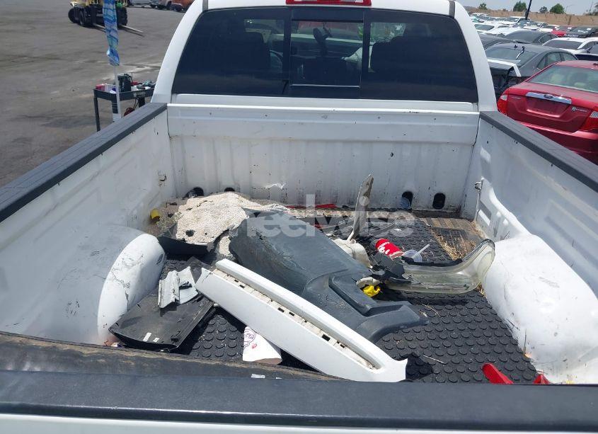 Photo 11 of 2010 Toyota Tundra GRADE 5.7L V8 (VIN 5TFUY5F11AX118381)