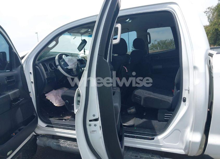 Photo 8 of 2010 Toyota Tundra GRADE 5.7L V8 (VIN 5TFUY5F11AX118381)