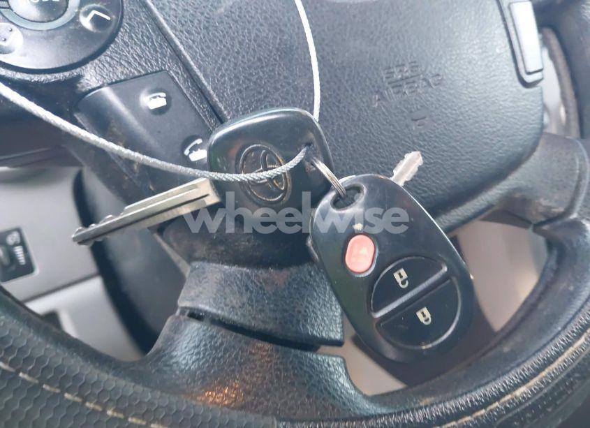 Photo 11 of 2011 Toyota Tundra GRADE 5.7L V8 (VIN 5TFUY5F11BX166173)