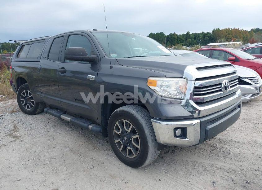 2016 Toyota Tundra SR5 5.7L V8 (VIN 5TFUY5F11GX566323) main photo