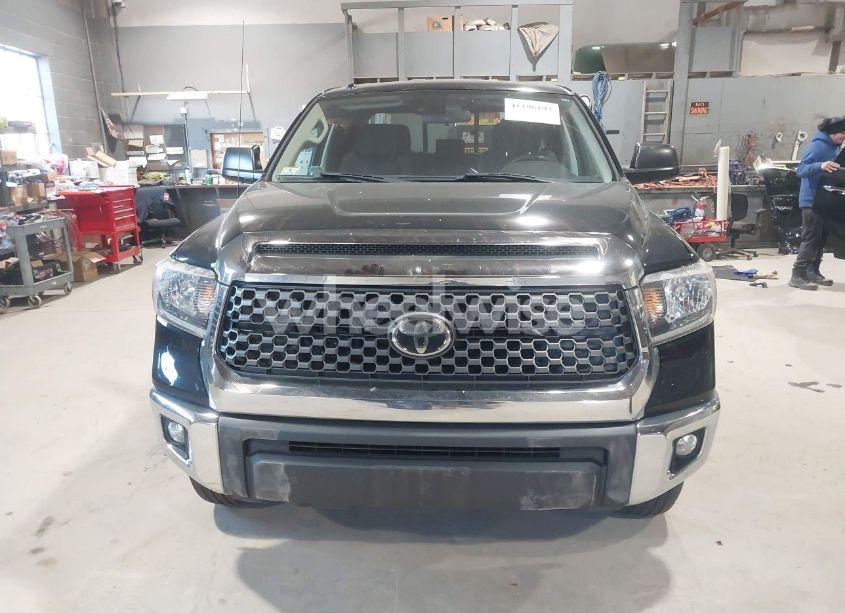 Photo 12 of 2018 Toyota Tundra SR5 5.7L V8 (VIN 5TFUY5F11JX682502)