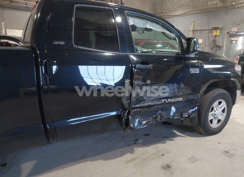 Photo 6 of 2018 Toyota Tundra SR5 5.7L V8 (VIN 5TFUY5F11JX682502)