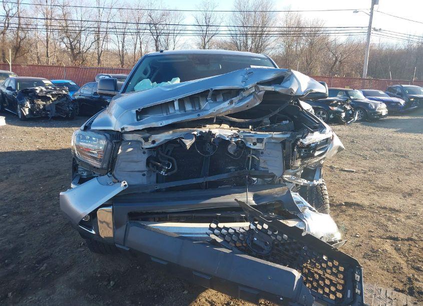 Photo 12 of 2018 Toyota Tundra SR5 5.7L V8 (VIN 5TFUY5F11JX719774)