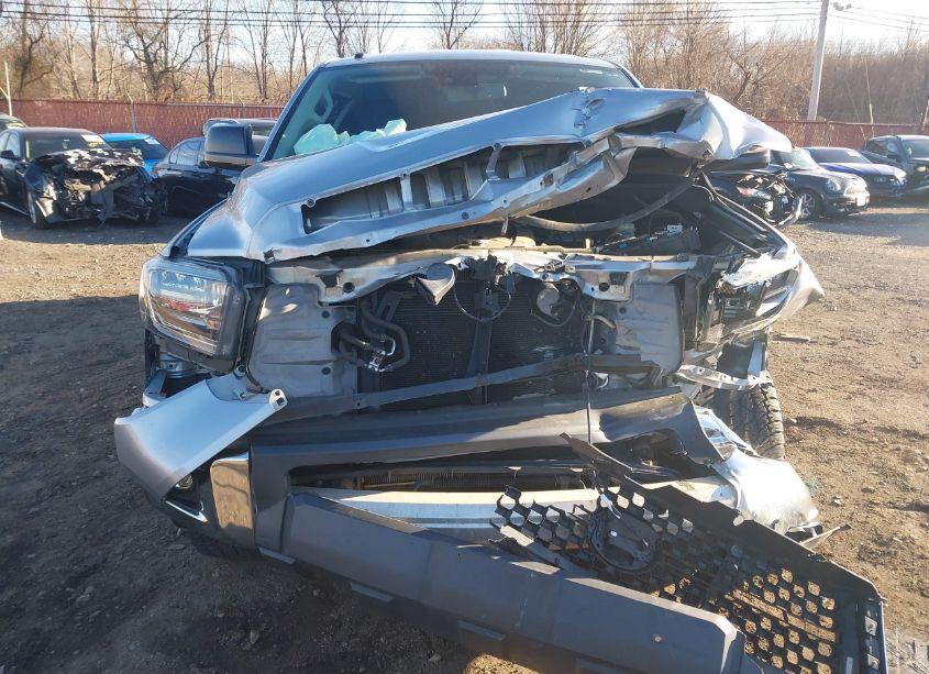 Photo 19 of 2018 Toyota Tundra SR5 5.7L V8 (VIN 5TFUY5F11JX719774)