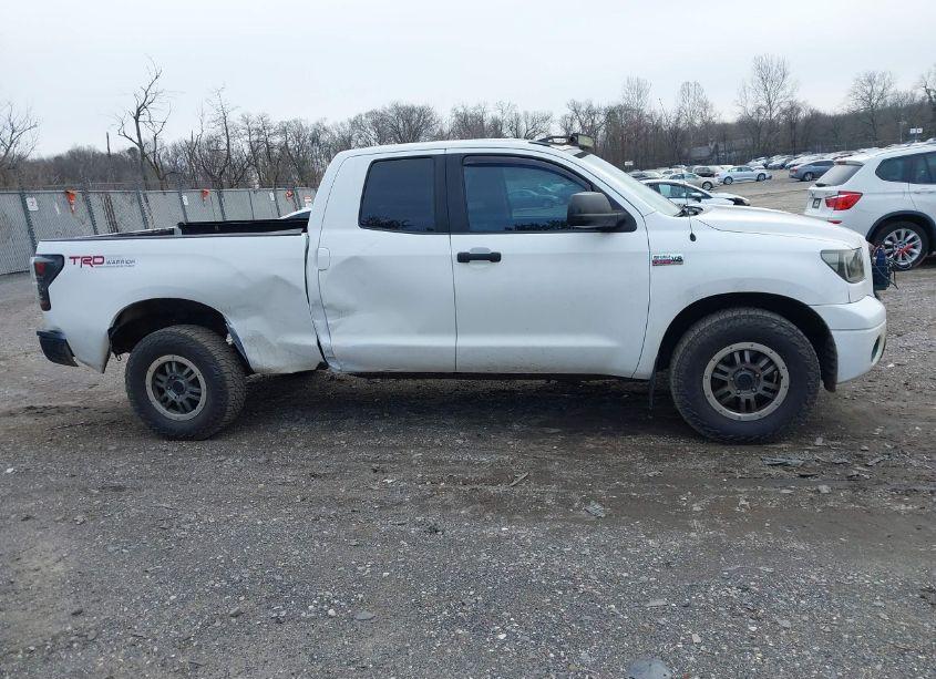Photo 13 of 2010 Toyota Tundra DOUBLE CAB SR5 (VIN 5TFUY5F12AX116526)