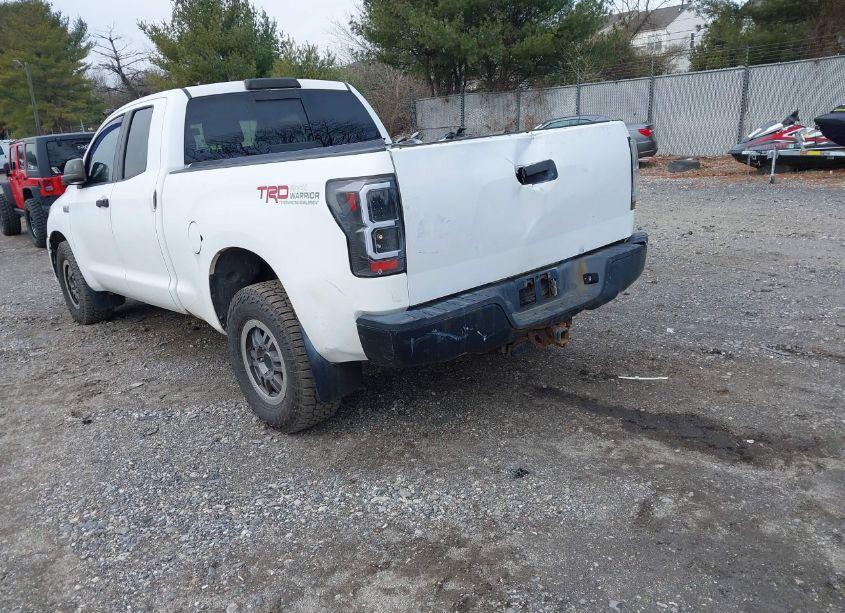 Photo 3 of 2010 Toyota Tundra DOUBLE CAB SR5 (VIN 5TFUY5F12AX116526)
