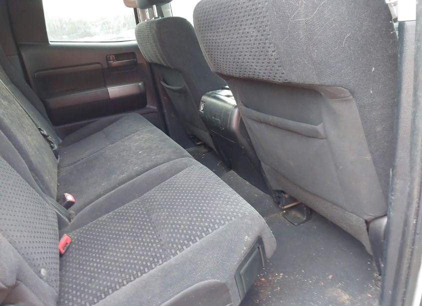 Photo 8 of 2010 Toyota Tundra DOUBLE CAB SR5 (VIN 5TFUY5F12AX116526)