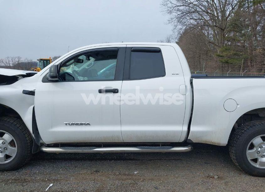 Photo 14 of 2012 Toyota Tundra GRADE 5.7L V8 (VIN 5TFUY5F12CX246468)