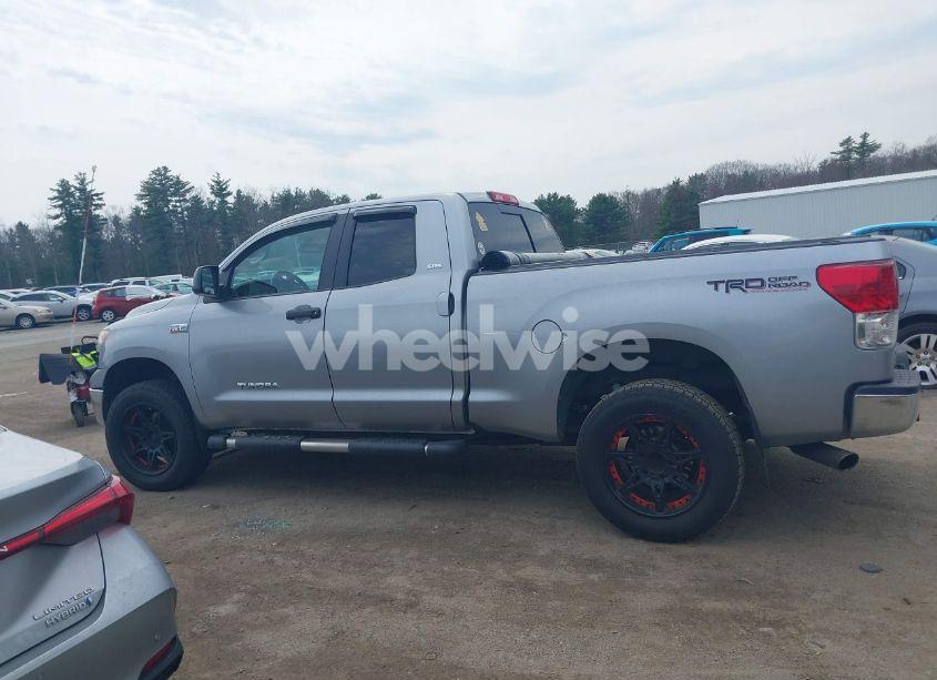 Photo 14 of 2013 Toyota Tundra GRADE 5.7L V8 (VIN 5TFUY5F12DX304788)