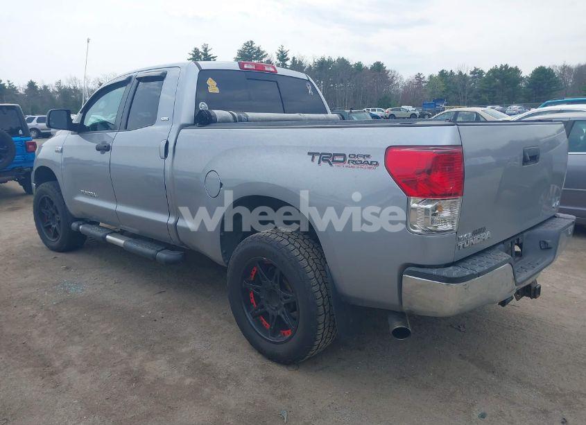 Photo 3 of 2013 Toyota Tundra GRADE 5.7L V8 (VIN 5TFUY5F12DX304788)