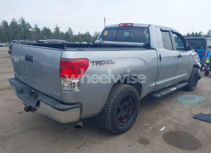 Photo 4 of 2013 Toyota Tundra GRADE 5.7L V8 (VIN 5TFUY5F12DX304788)