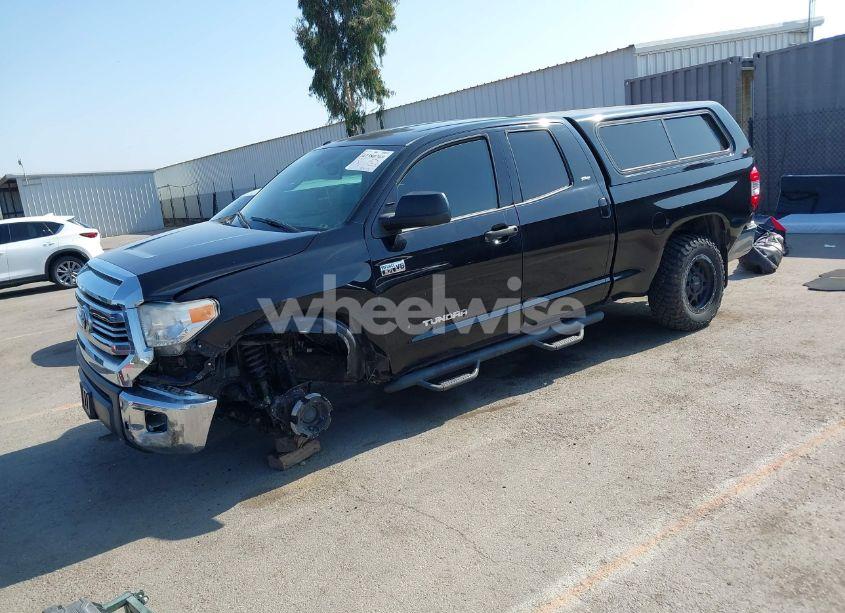 Photo 2 of 2017 Toyota Tundra SR5 5.7L V8 (VIN 5TFUY5F12HX611173)