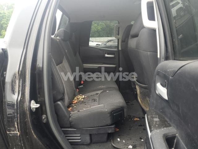 Photo 6 of 2017 TOYOTA TUNDRA DOUBLE CAB SR (VIN 5TFUY5F12HX673074)