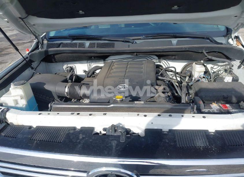 Photo 10 of 2017 Toyota Tundra SR5 5.7L V8 (VIN 5TFUY5F12HX677173)